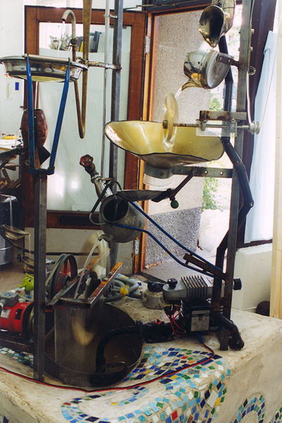 Ergon 1999. Skulptural utsmyckning till tekniska museet i Trollhättan. En